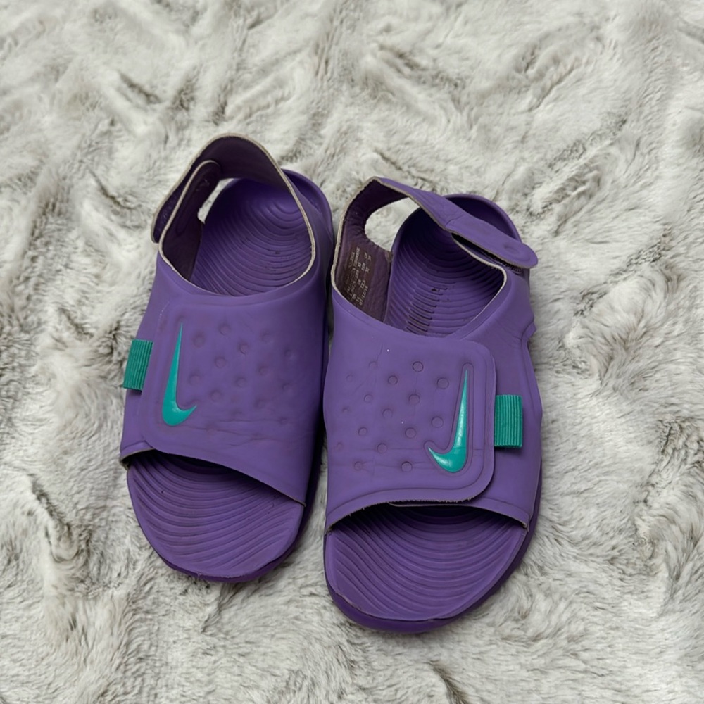 Girls purple Nike sandal size 1